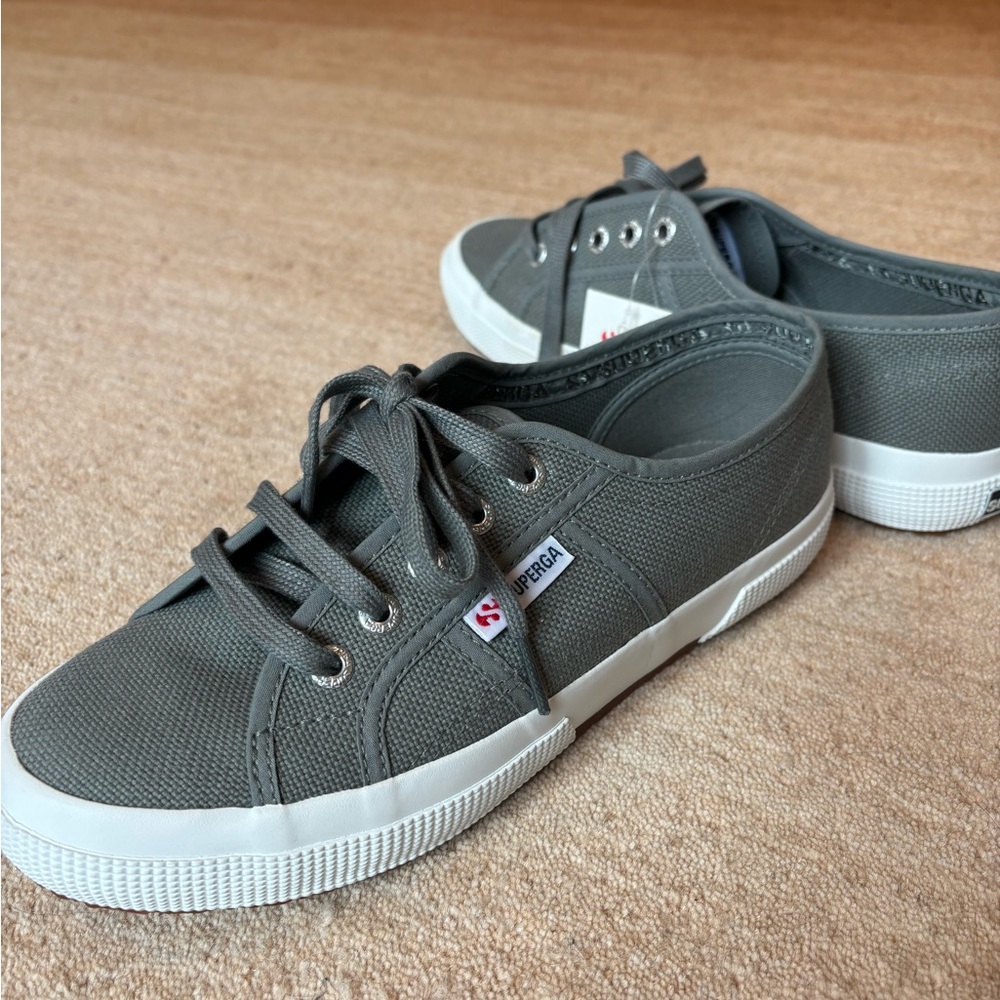 Superga gray NWT sneakers size 8